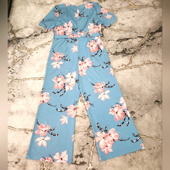 PERFECTLY CUTE Women's XL Blue and Pink Floral Jumpsuit. NWOT - Picture 2 of 16